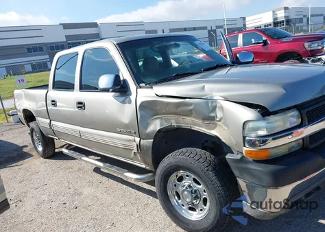 2002 Chevrolet Silverado 2500Hd Ls из США, поврежденный, VIN 1GCHK23U22F147301